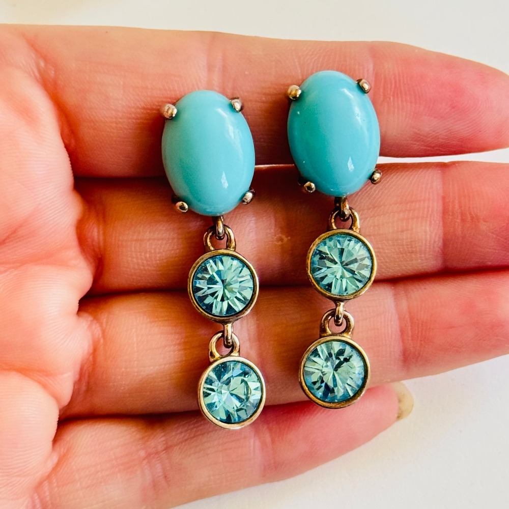 CN Crown Nine Entrancing Blue Regal Cabochon Earrings crystal clip Dangle 1.8"
